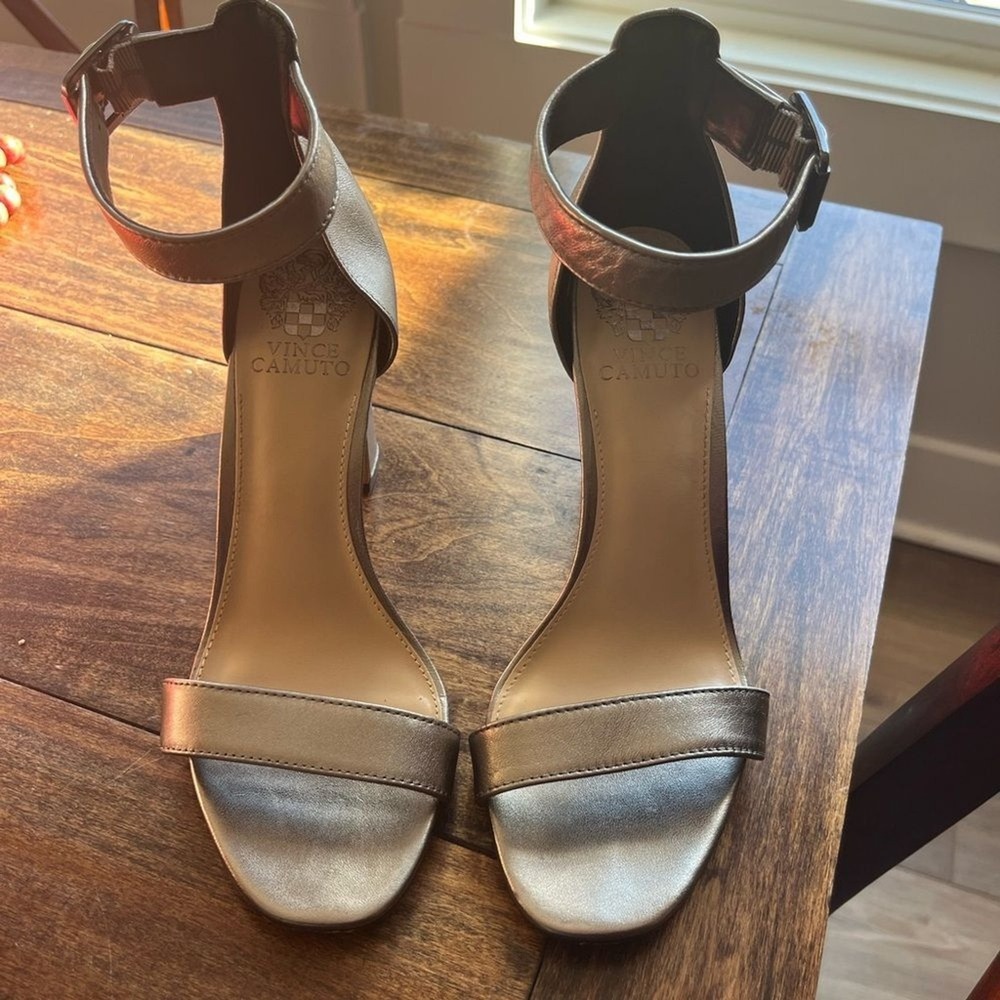 Vince Camuto silver‎ ankle strap heels pumps size 8.5M